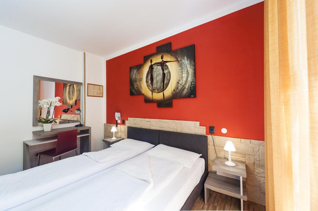 Hotel Garni Ischia Malcesine Szoba fotó