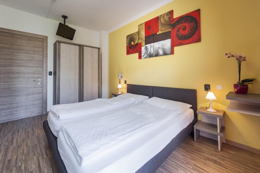 Hotel Garni Ischia Malcesine Szoba fotó
