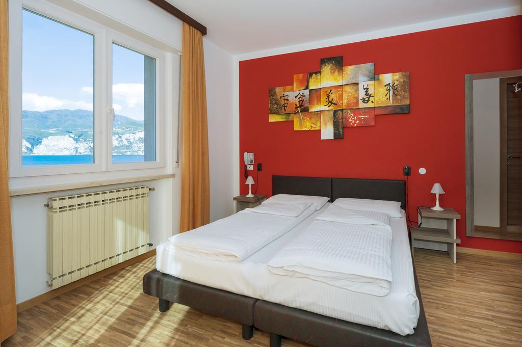 Hotel Garni Ischia Malcesine Szoba fotó