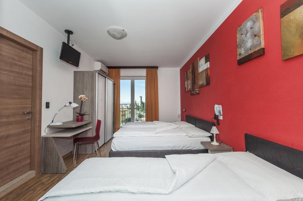 Hotel Garni Ischia Malcesine Szoba fotó